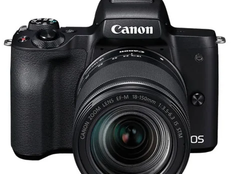 Front view of Canon EOS M50 with 18-150mm Lens kit in black