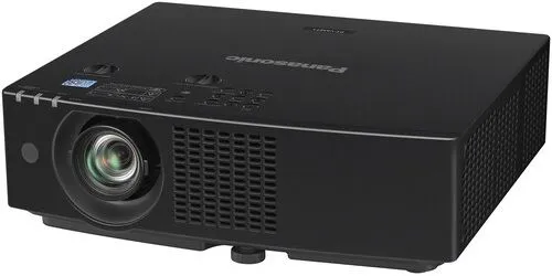 Ceiling mounted Panasonic PT-VMZ61 Projector in an academic lecture hall