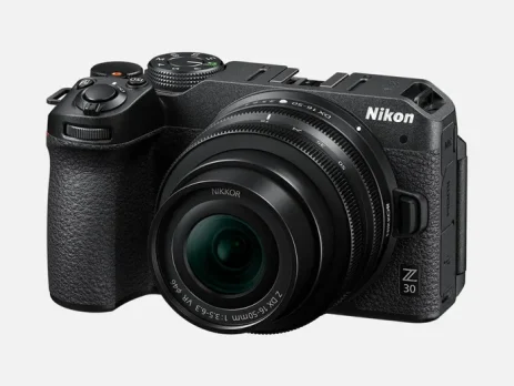 Front view of Nikon Z30 Mirrorless Vlogging Camera with 16-50mm lens kit attached